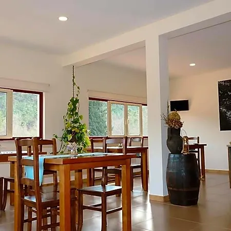 Bed & Breakfast Outeiro Do Moinho 4*