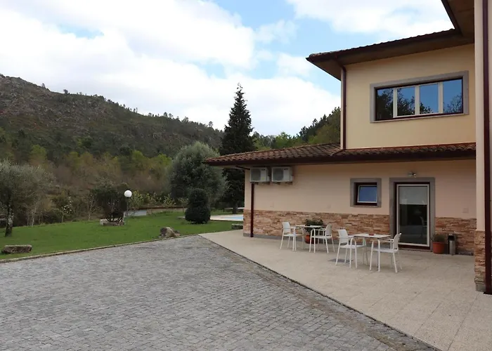 Outeiro Do Moinho Bed & Breakfast 4*